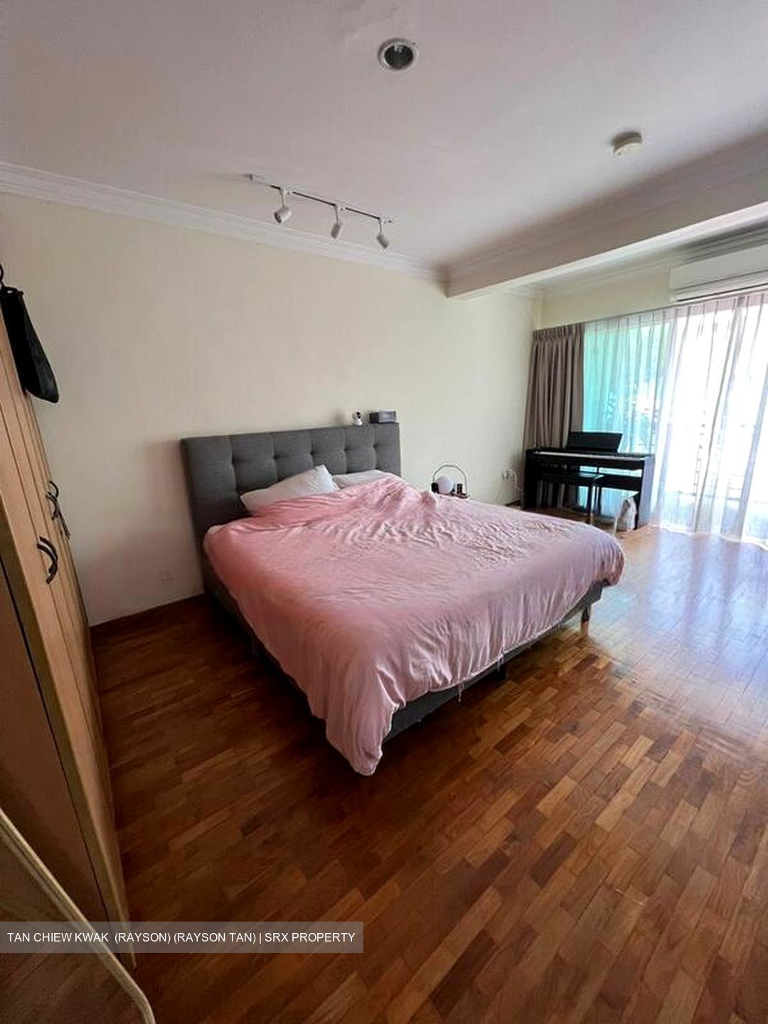 Woodgrove Avenue (D25), Terrace #481414941